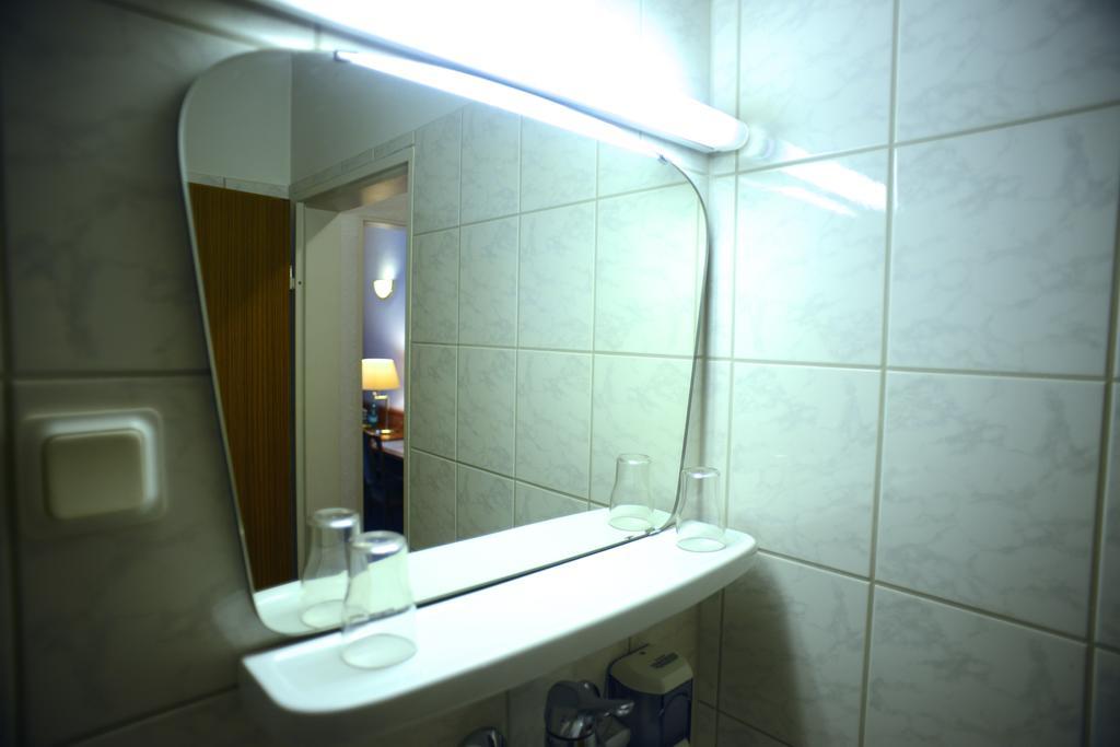 Hotel Marienhof Duesseldorf Neuss Oda fotoğraf