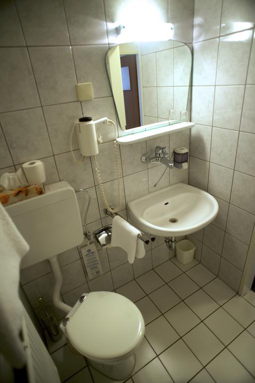Hotel Marienhof Duesseldorf Neuss Oda fotoğraf